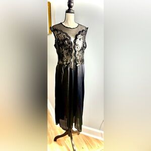 Vintage Women’s Private Luxuries Black Mesh Lace like V Waisted Midi Slip Gown!